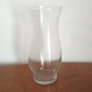 Hurricane clear glass vase/candle holder 6 1/2"